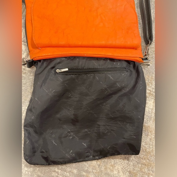 Victoria Leland Designs Orange Cut Out Crossbody Purse 👛 Summer Color Pop! - Picture 5 of 12